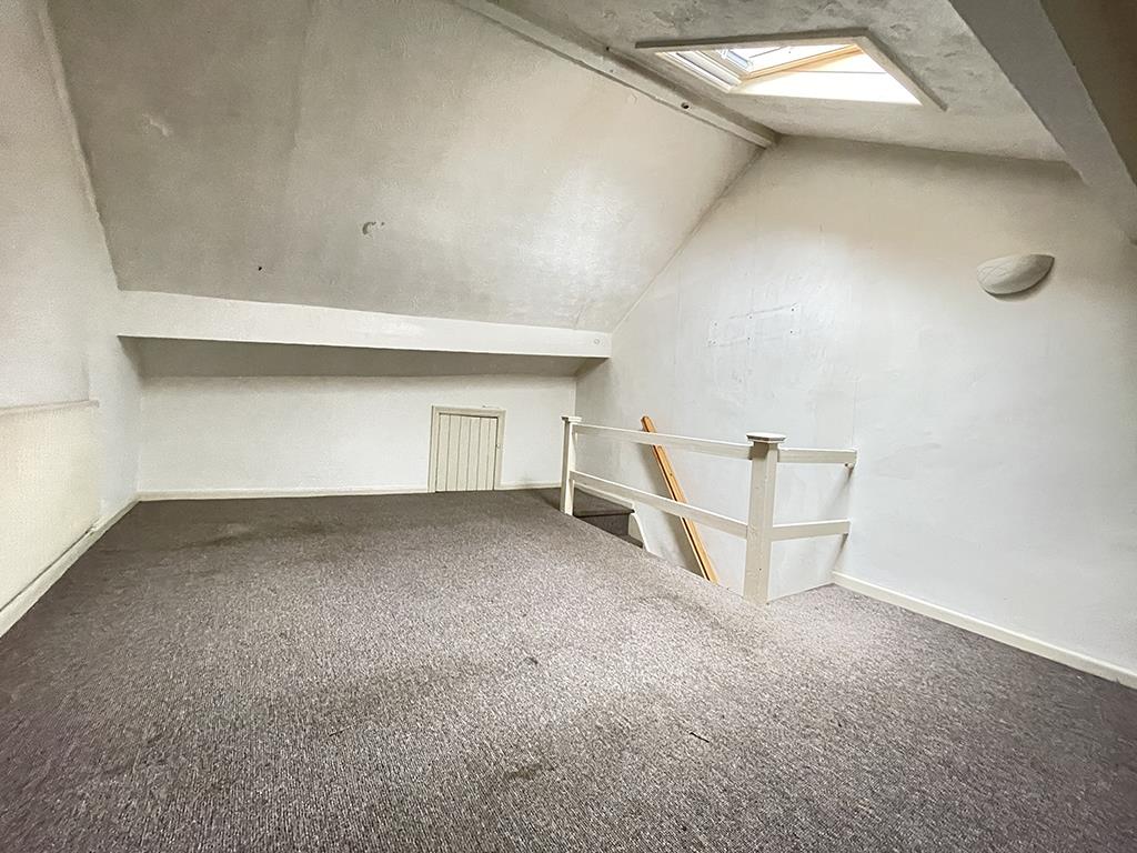 3 bedroom end terrace house For Sale in Barnoldswick - Attic Room